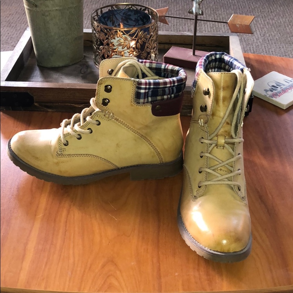 Flannel Combat Boots